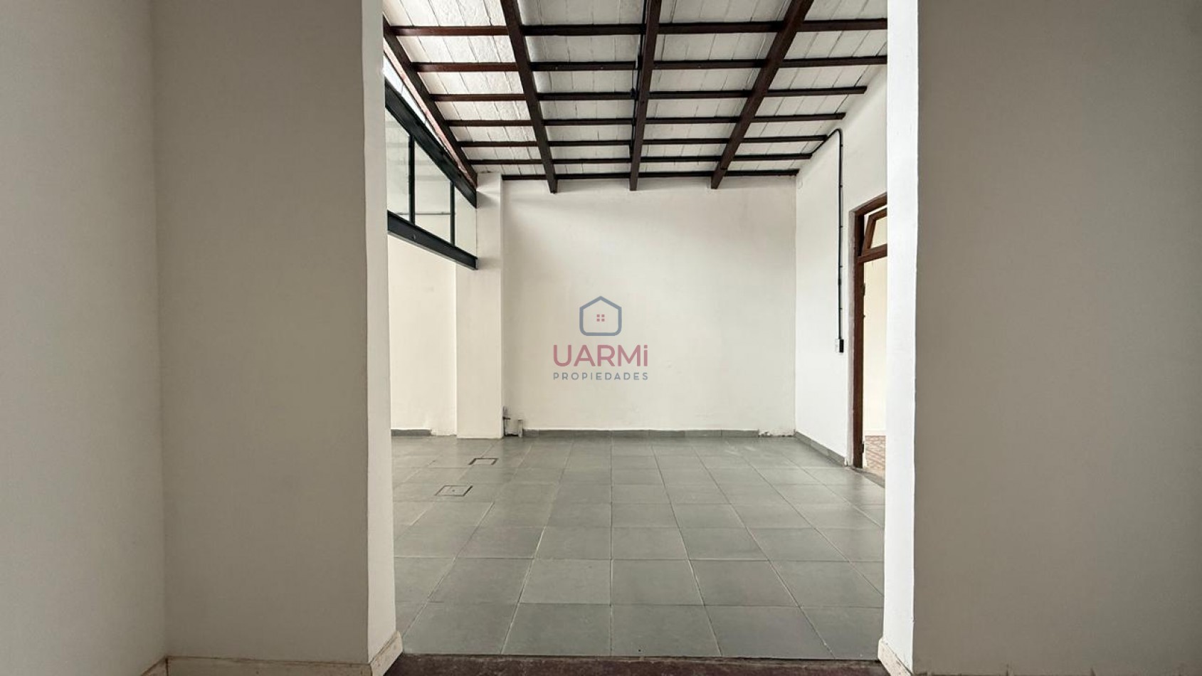 LOCAL COMERCIAL EN ALQUILER