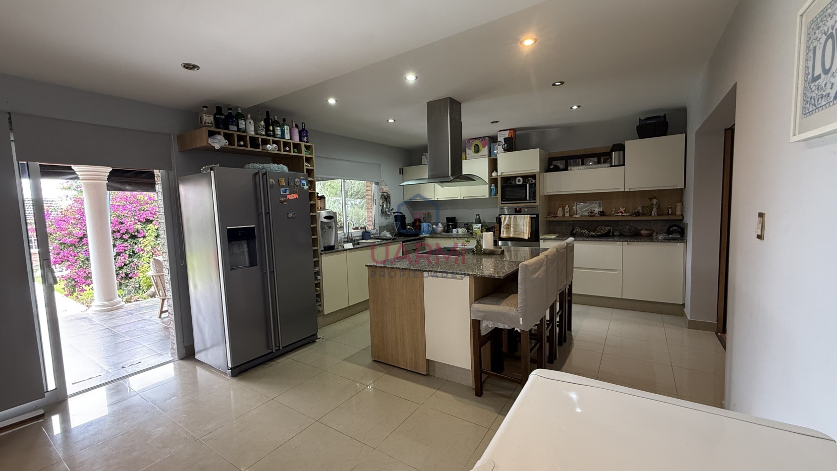 Casa en la Almudena - Ideal Hostal/Posada