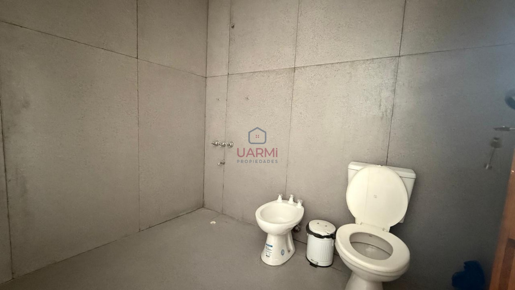 LOCAL COMERCIAL EN ALQUILER