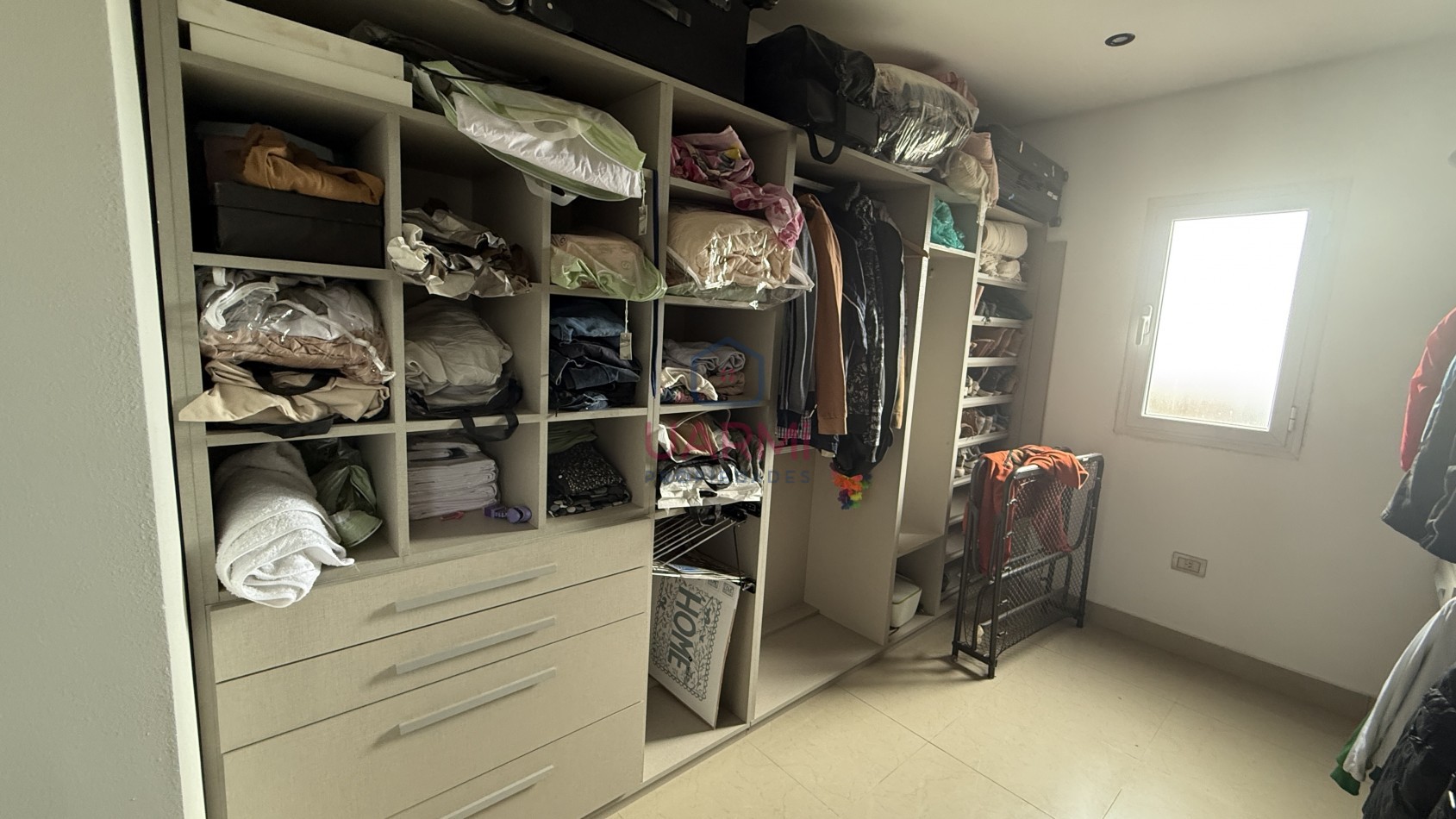 Casa en la Almudena - Ideal Hostal/Posada