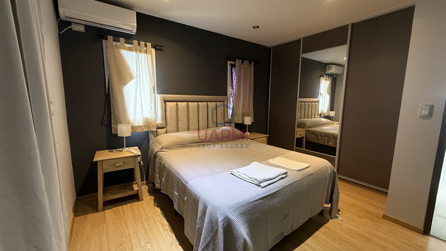 Casa en la Almudena - Ideal Hostal/Posada