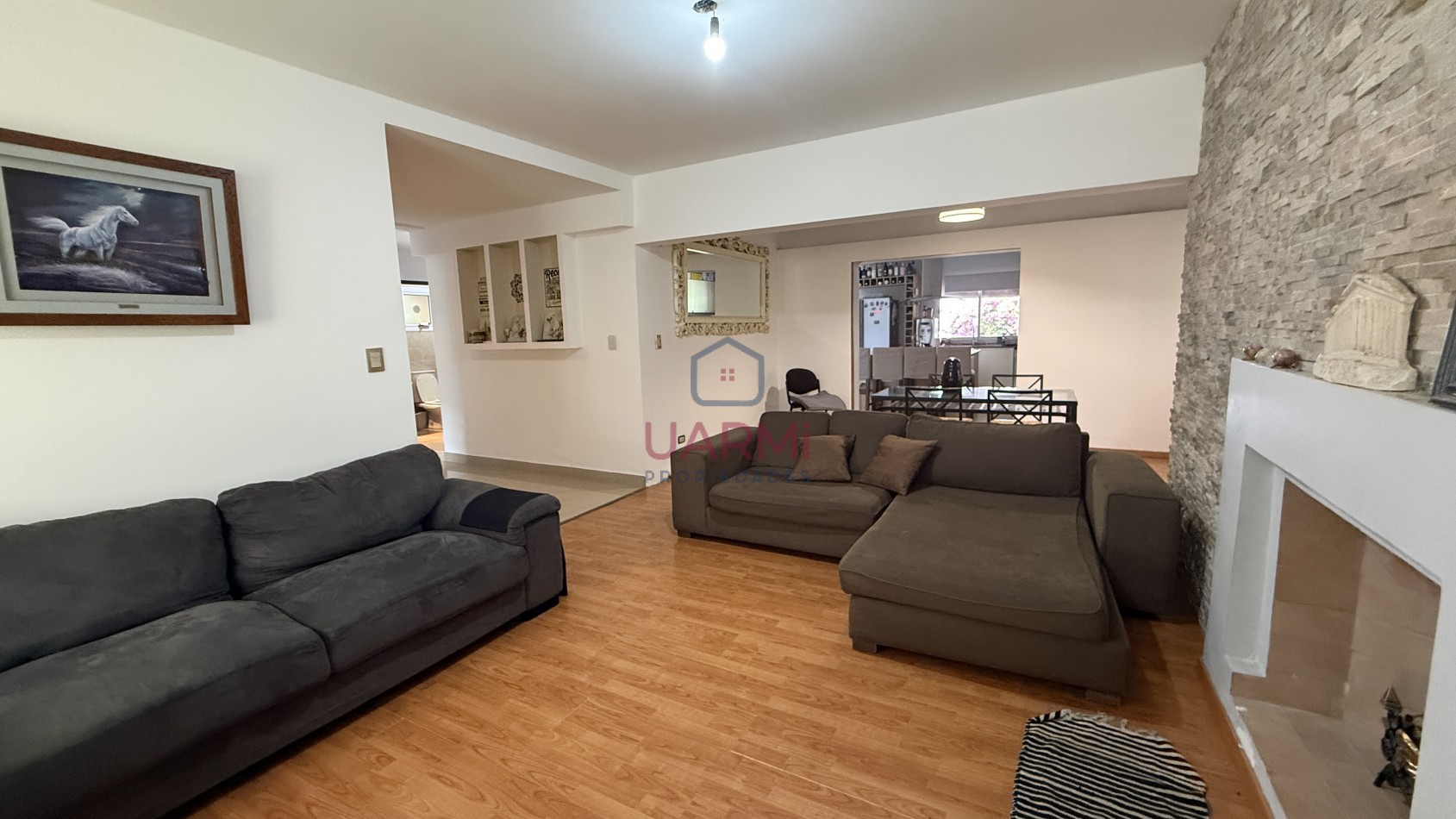 Casa en la Almudena - Ideal Hostal/Posada