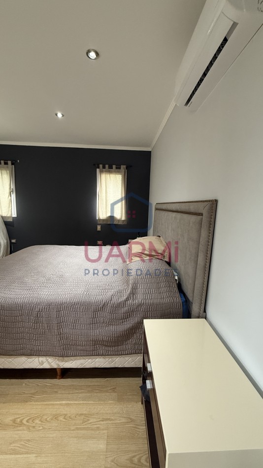 Casa en la Almudena - Ideal Hostal/Posada