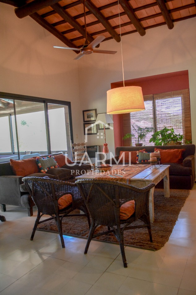 Casa en venta en La Lucinda Barrio Privado