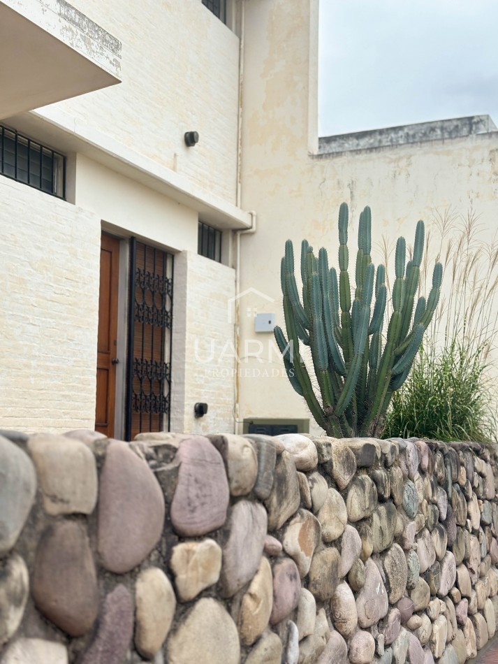 Casa en alquiler frente al Convento San Bernardo