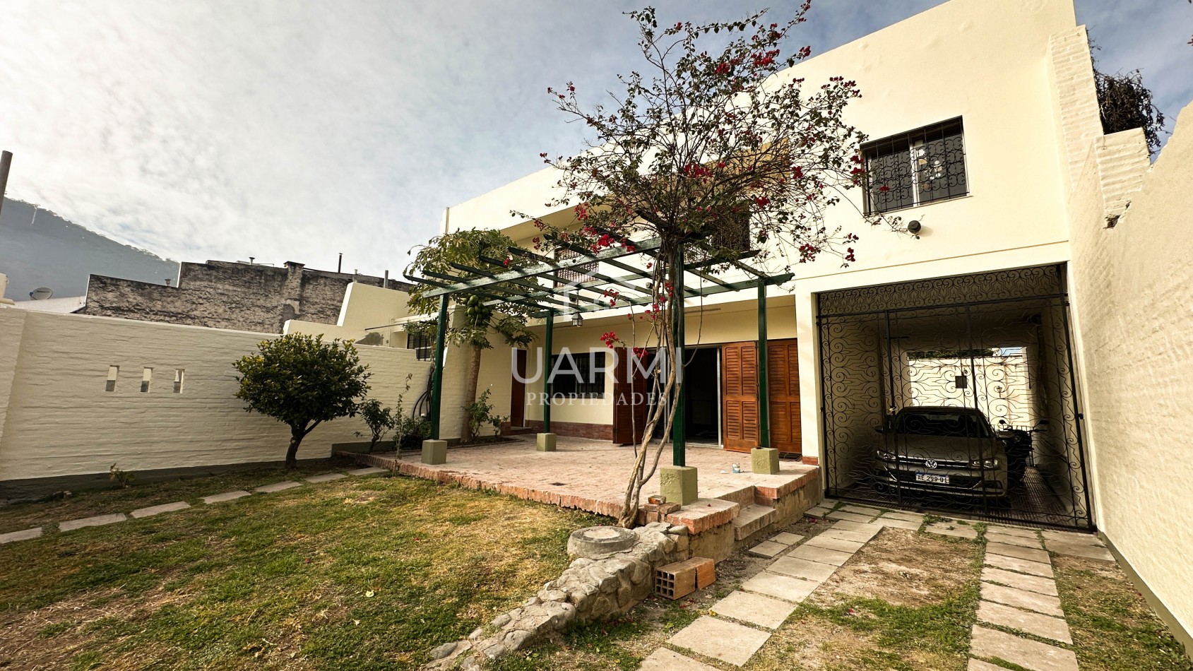 Casa en alquiler frente al Convento San Bernardo