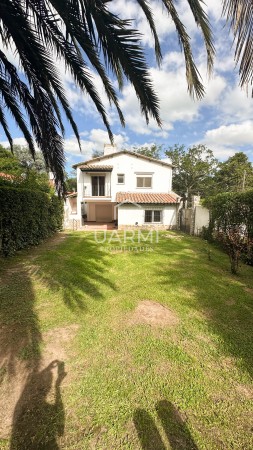 Casa en Alquiler en San Lorenzo