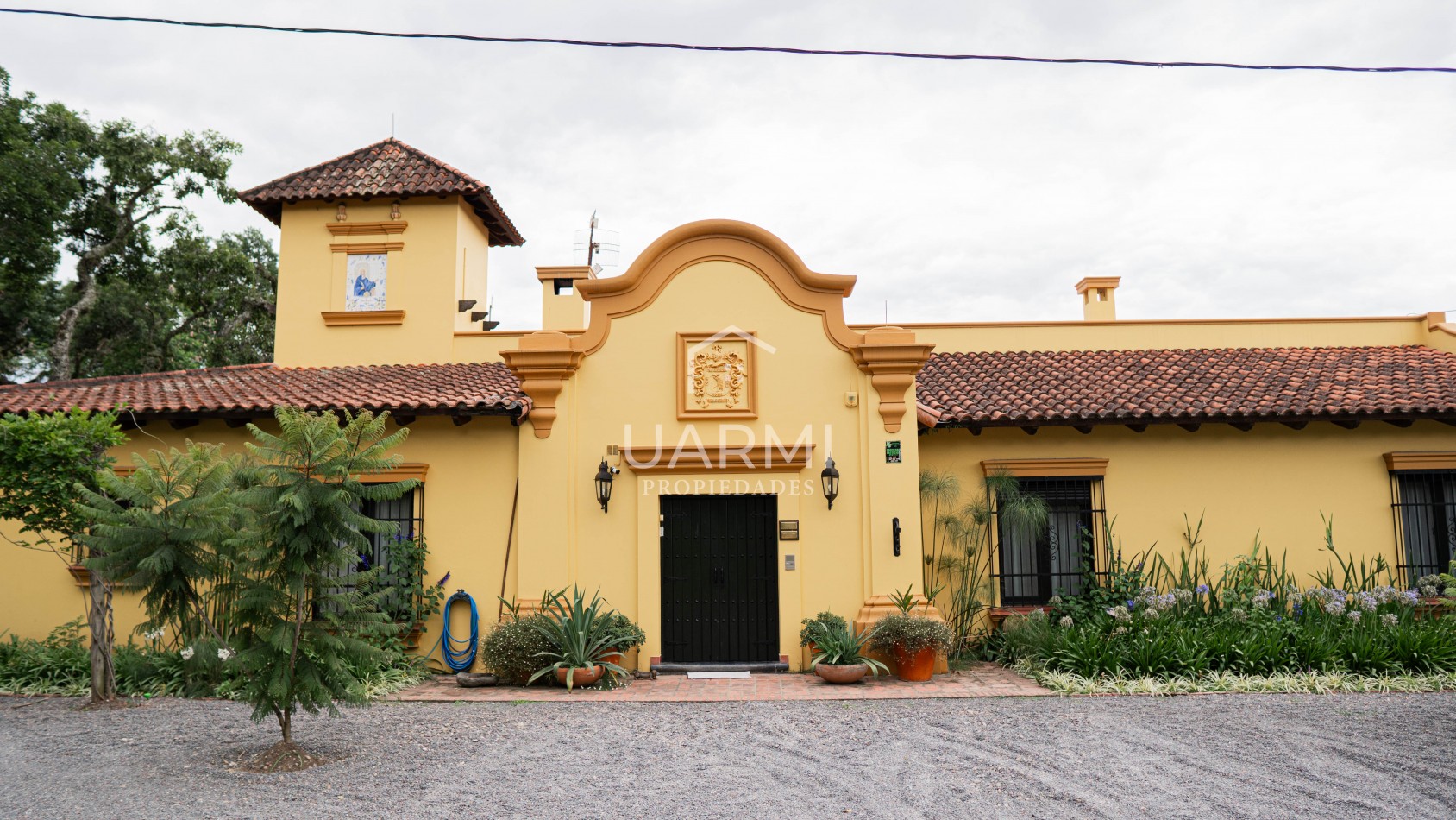GRAN CASA EN VENTA EN CASTELLANOS, SAN LORENZO