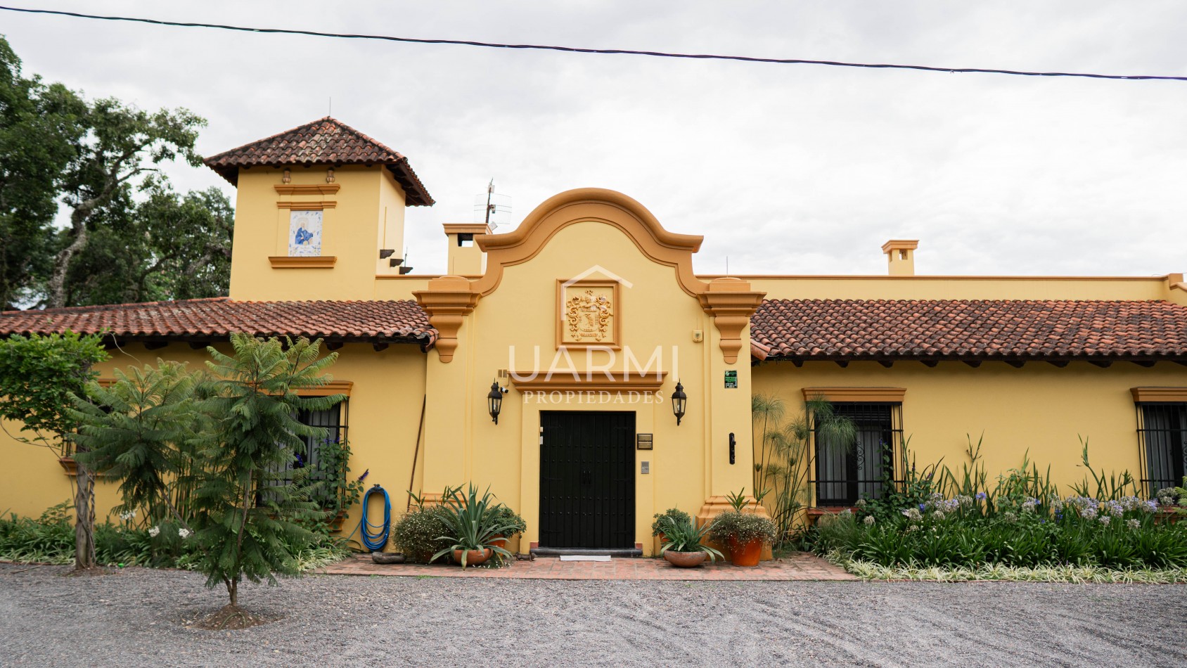 GRAN CASA EN VENTA EN CASTELLANOS, SAN LORENZO