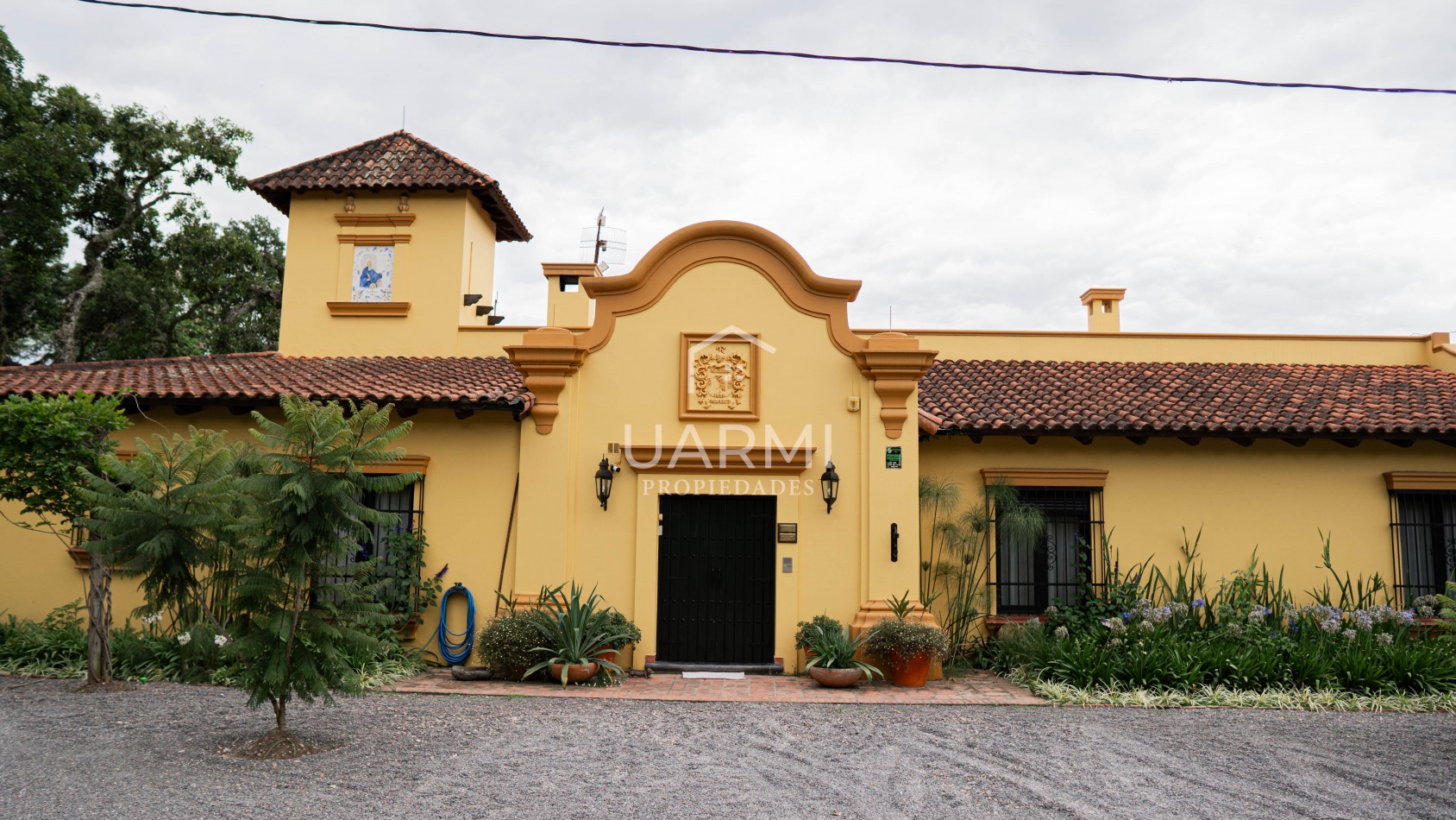 GRAN CASA EN VENTA EN CASTELLANOS, SAN LORENZO