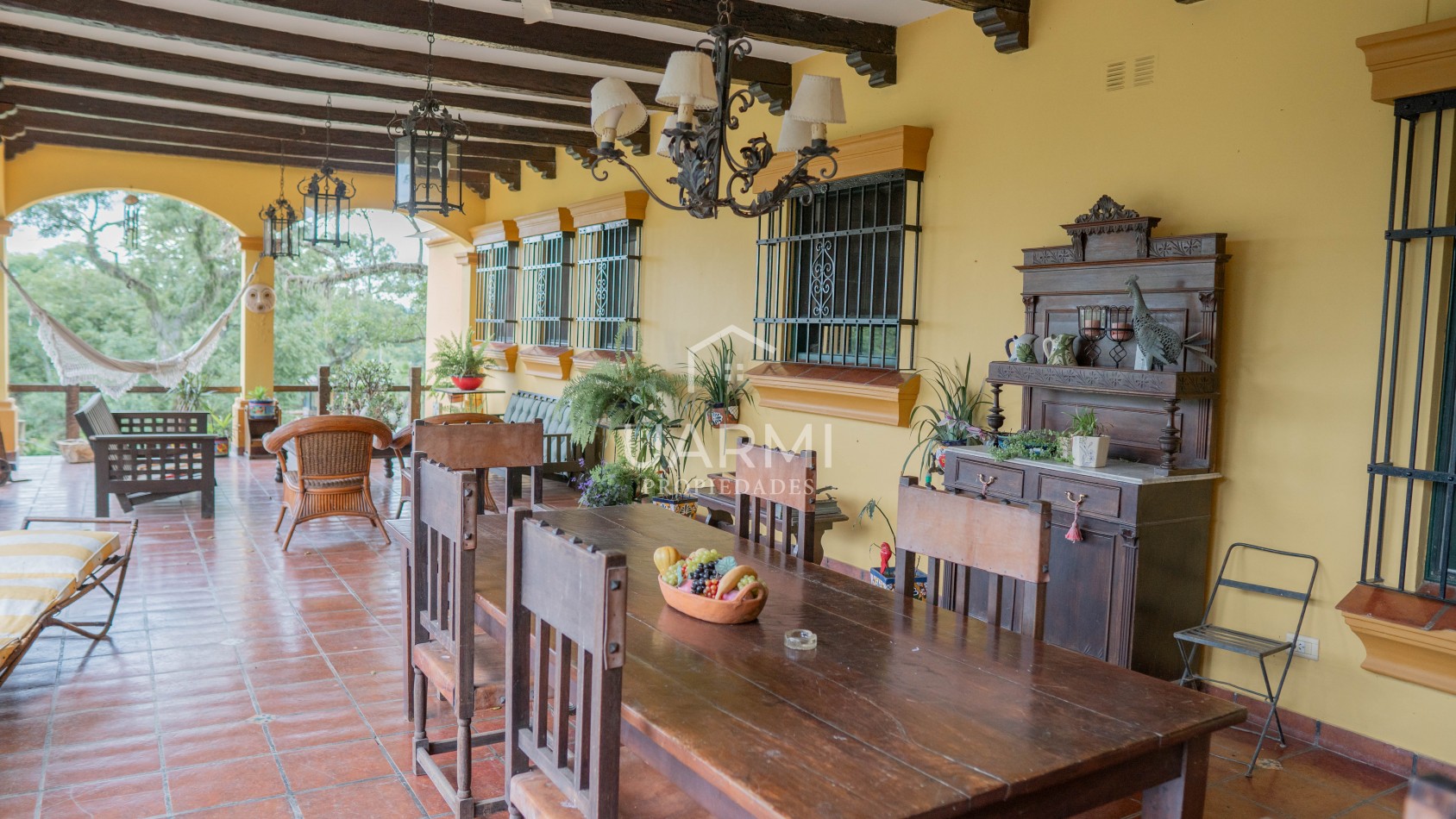 GRAN CASA EN VENTA EN CASTELLANOS, SAN LORENZO