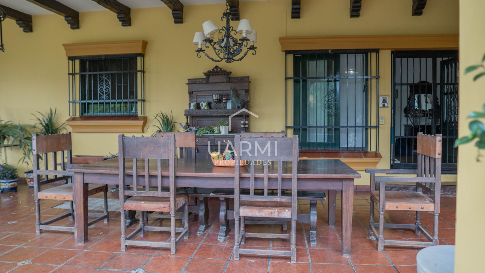 GRAN CASA EN VENTA EN CASTELLANOS, SAN LORENZO