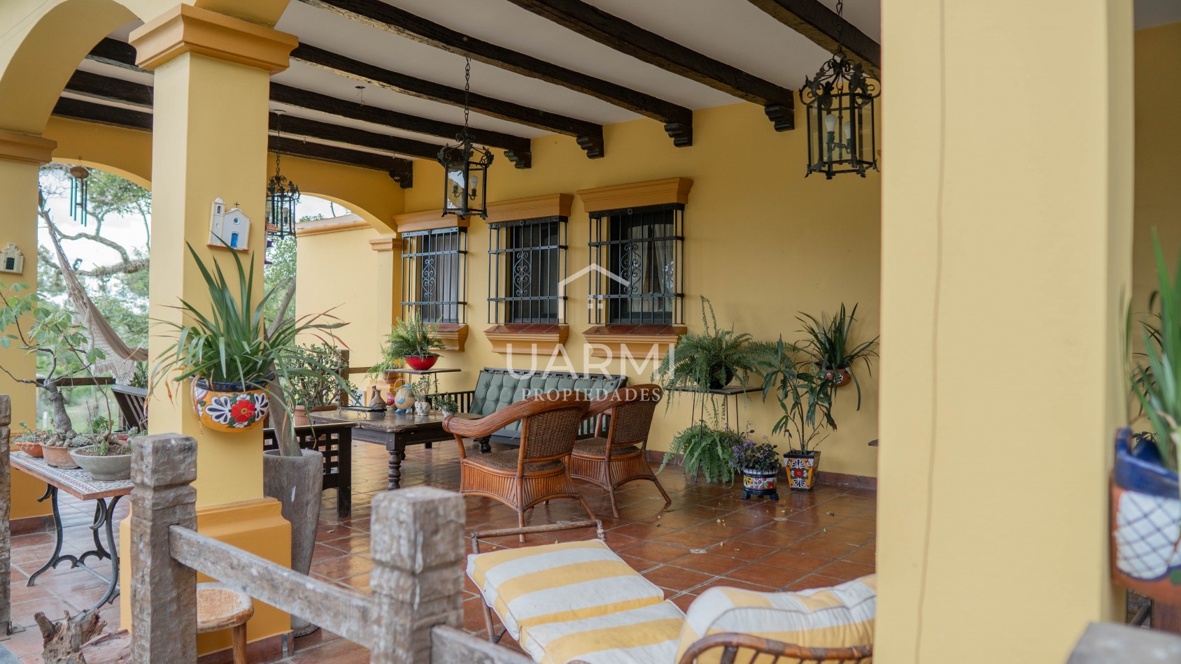 GRAN CASA EN VENTA EN CASTELLANOS, SAN LORENZO