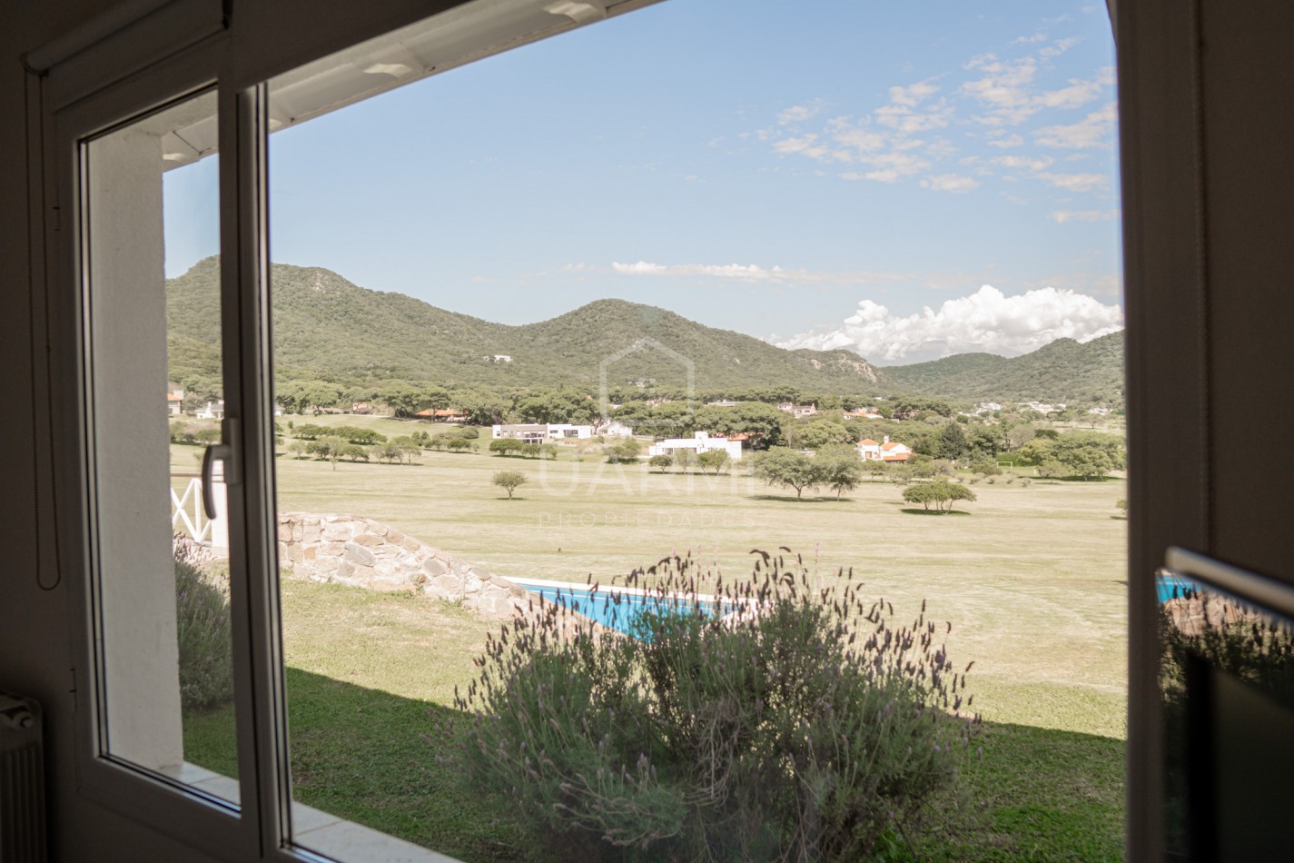 ESPECTACULAR CASA EN ALQUILER EN VALLE ESCONDIDO