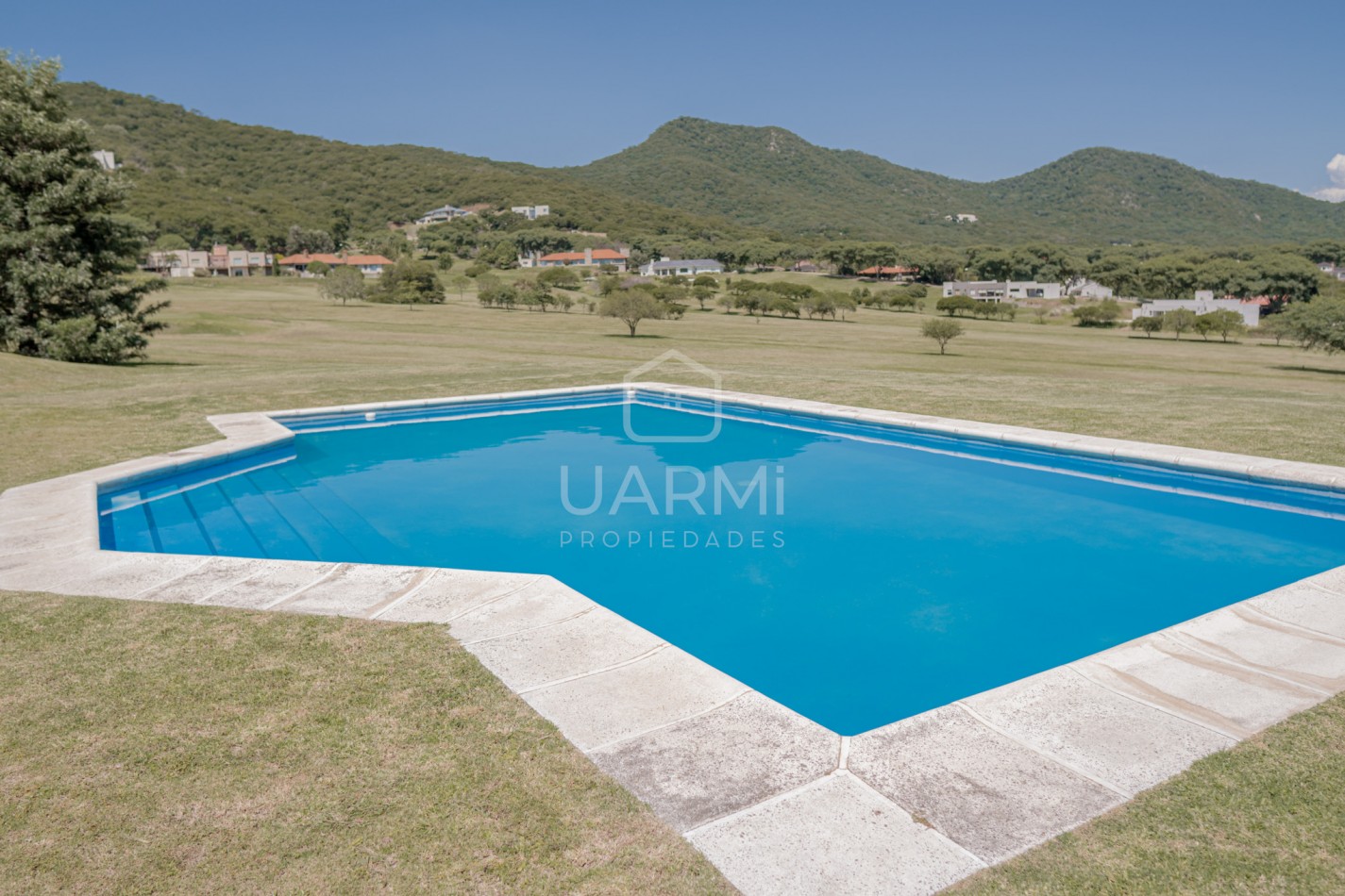 ESPECTACULAR CASA EN ALQUILER EN VALLE ESCONDIDO