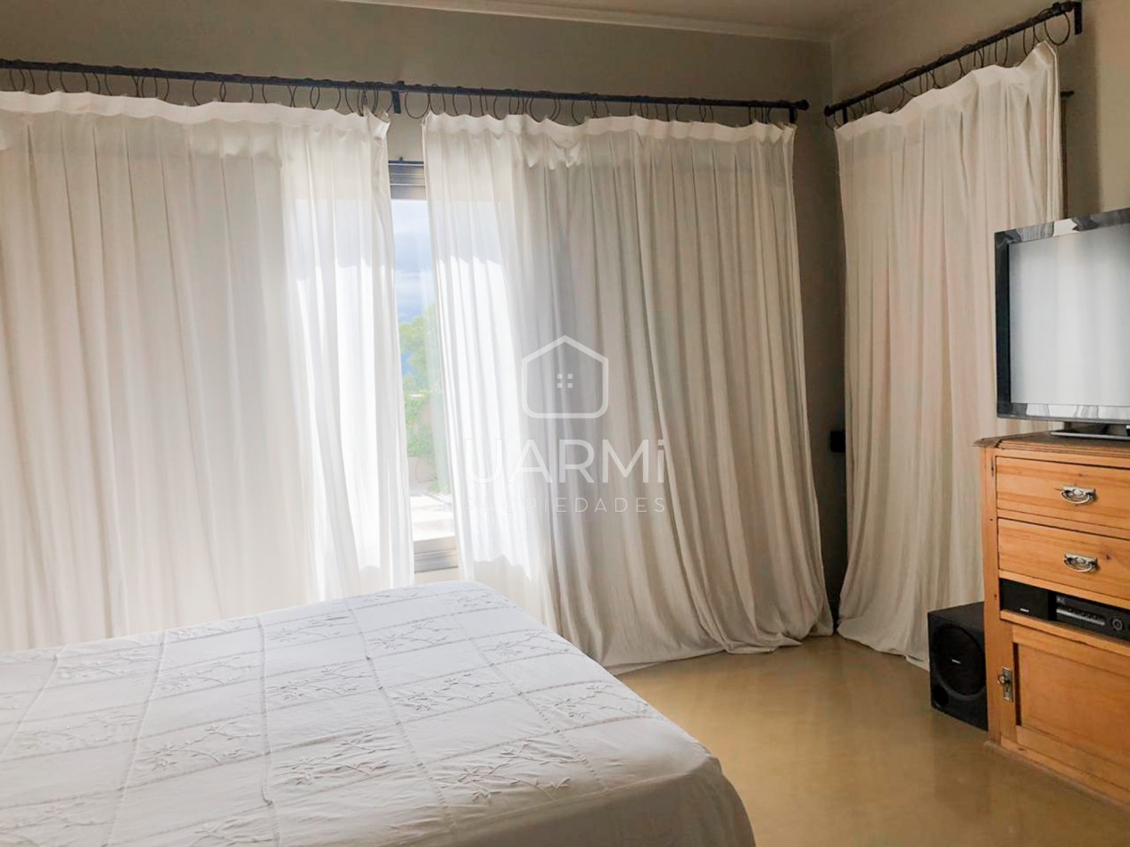 CASA EN VENTA EN EL TIPAL