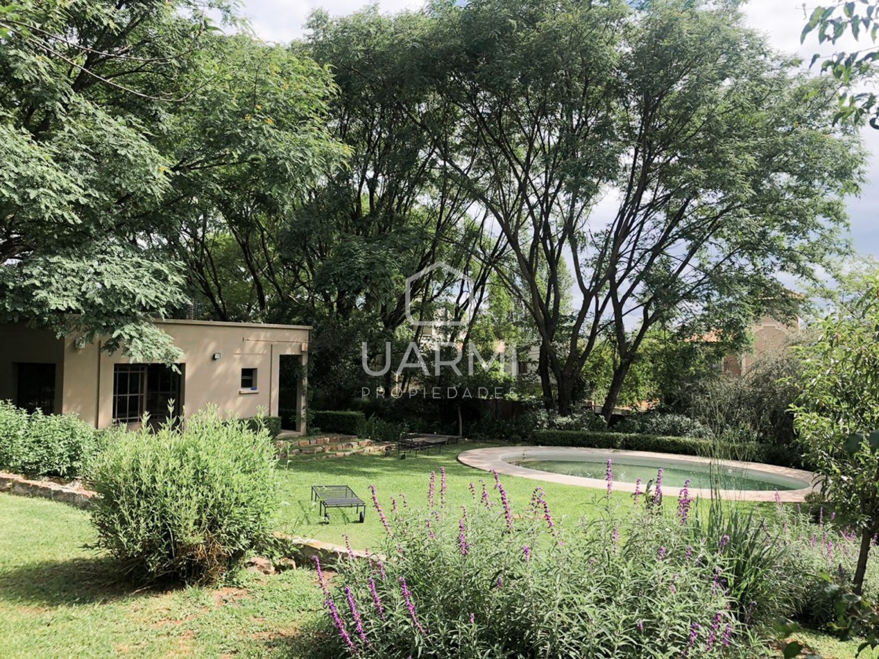 CASA EN VENTA EN EL TIPAL