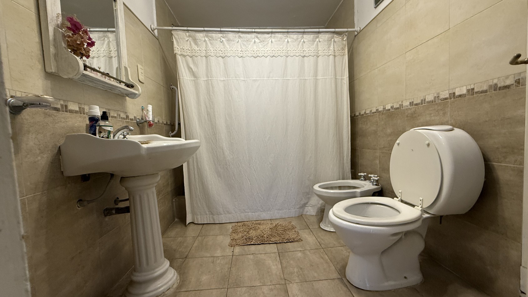 CASA EN ALQUILER  PASEO GUEMES