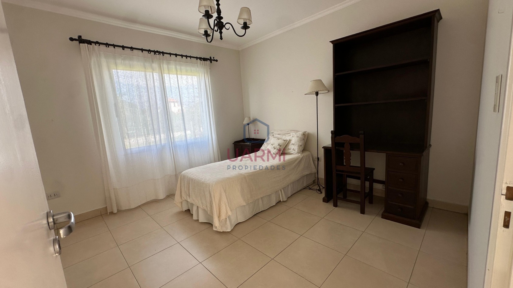 Excelente casa en alquiler en El Tipal