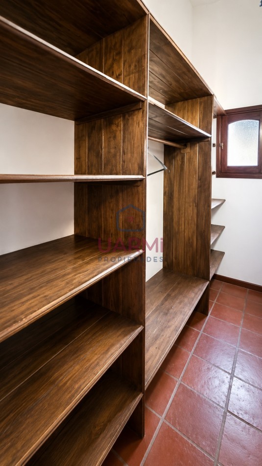CASA EN VENTA EN EL TIPAL