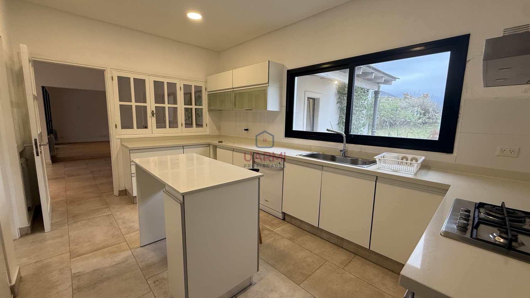 CASA EN VENTA EN EL TIPAL