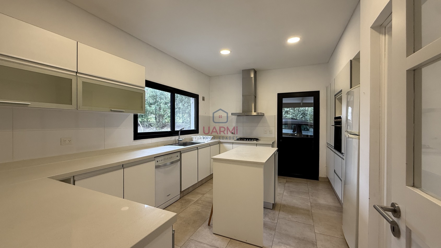 CASA EN VENTA EN EL TIPAL