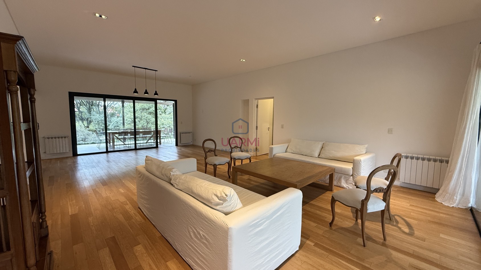 CASA EN VENTA EN EL TIPAL
