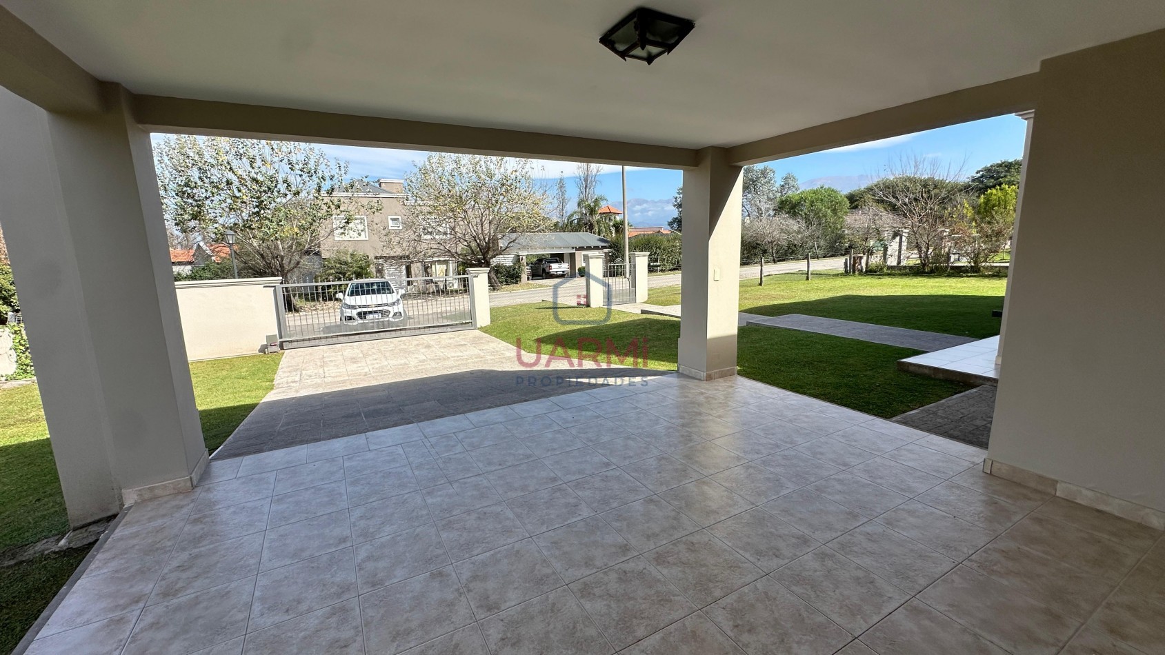 Excelente casa en alquiler en El Tipal
