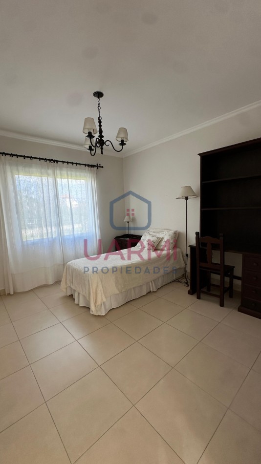 Excelente casa en alquiler en El Tipal