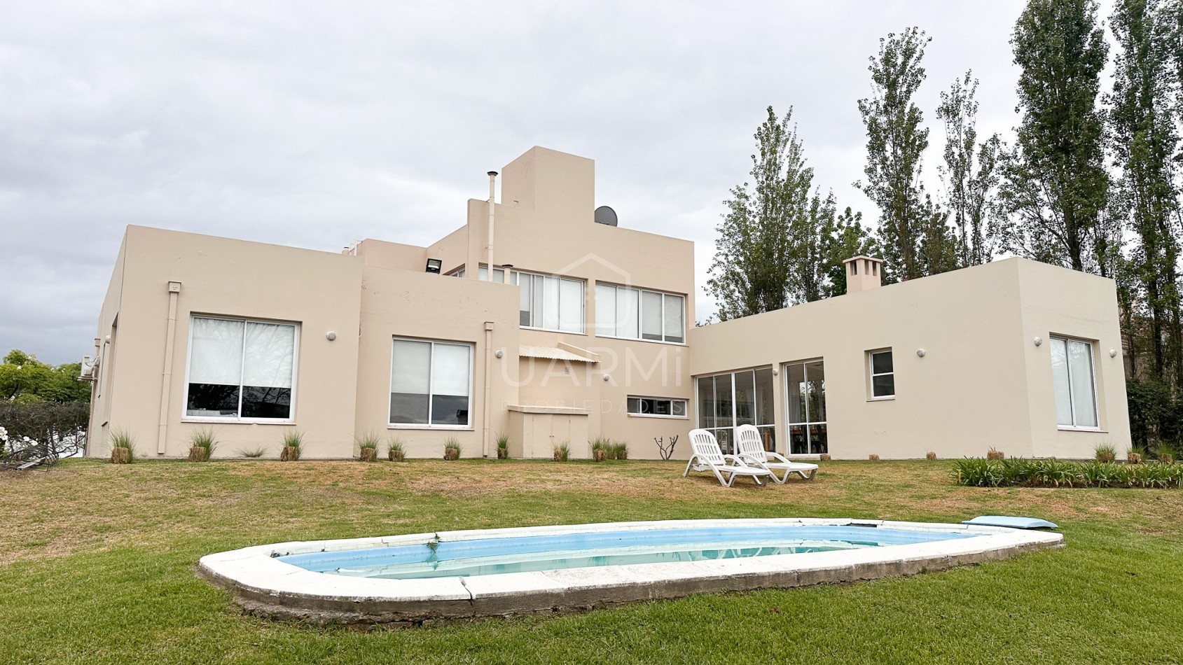 CASA MODERNA EN ALQUILER EN EL TIPAL