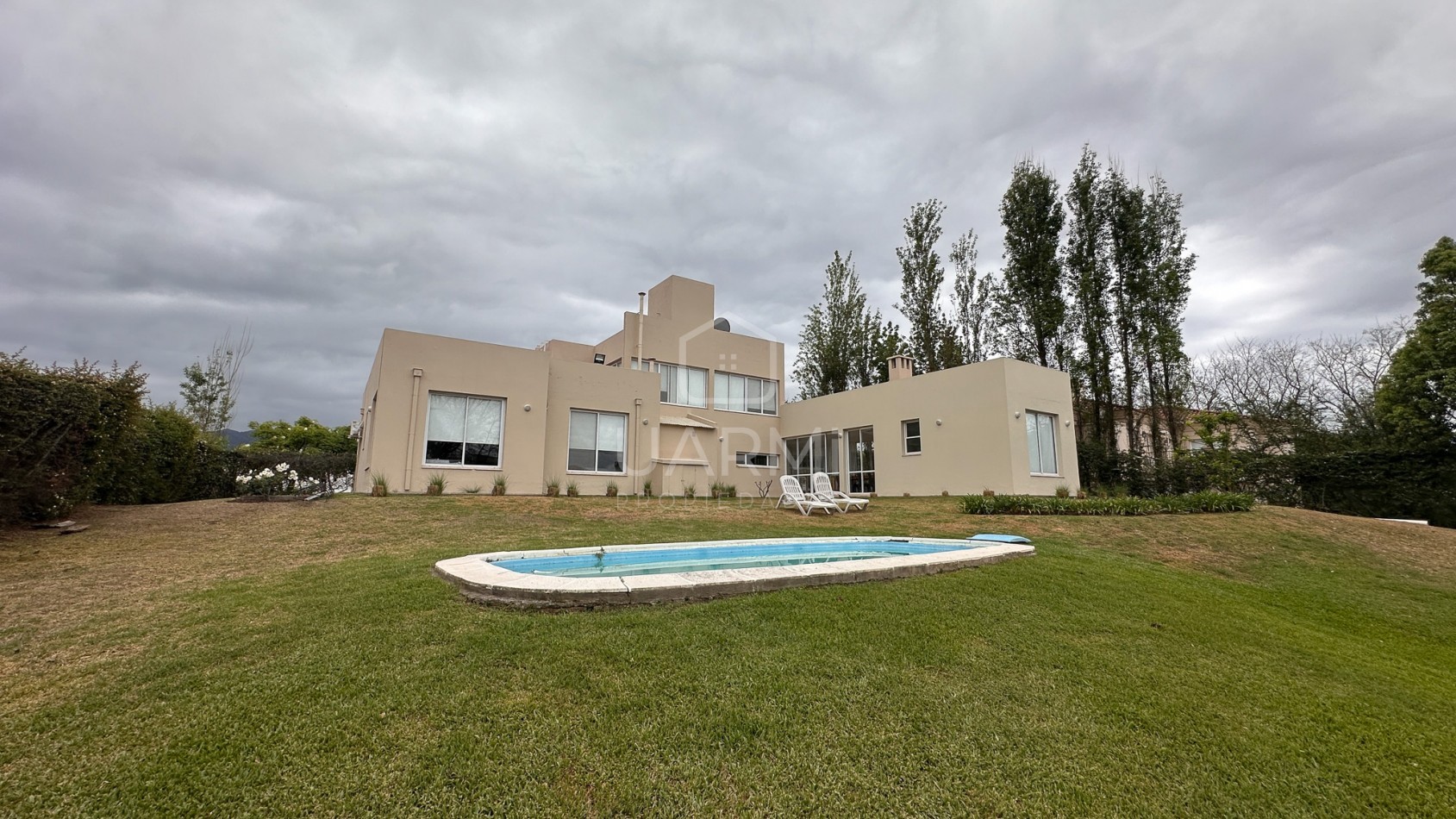 CASA MODERNA EN ALQUILER EN EL TIPAL