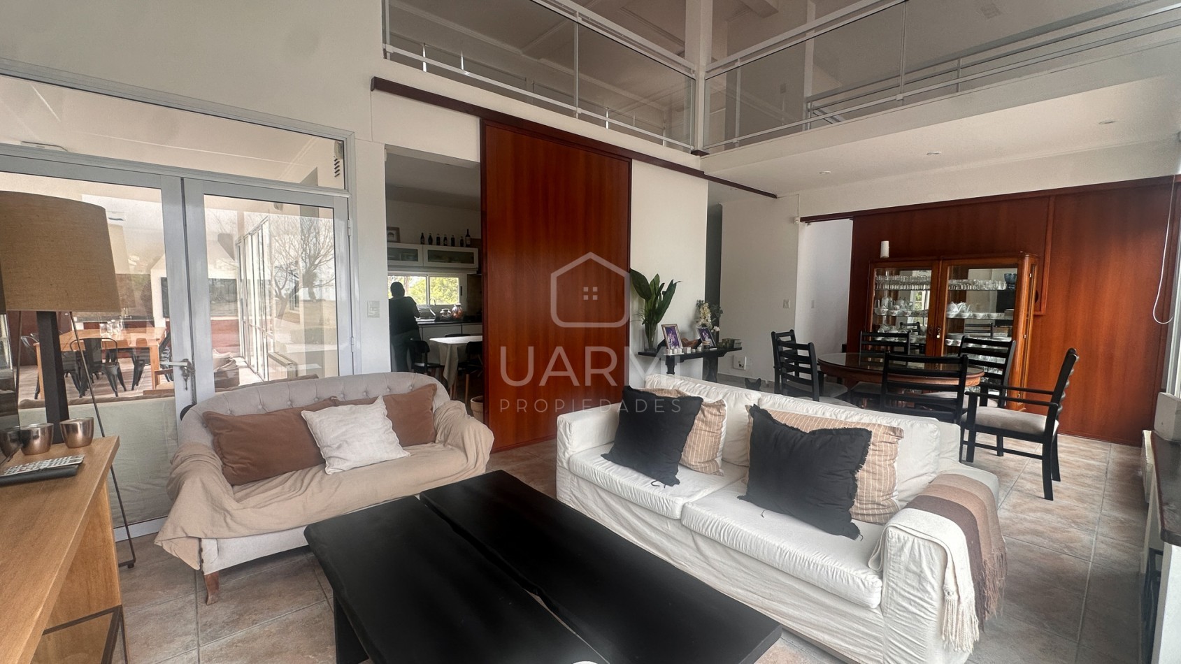 CASA MODERNA EN ALQUILER EN EL TIPAL