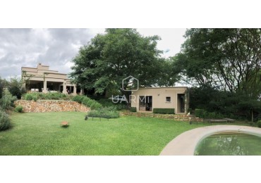 CASA EN VENTA EN EL TIPAL