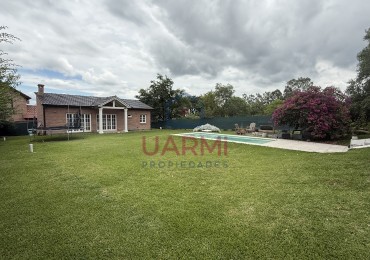 Casa en la Almudena - Ideal Hostal/Posada